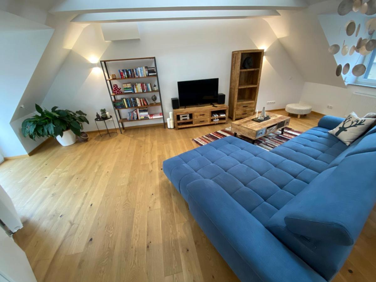 Modernes Penthouse, Nahe Wuerzburg Apartamento Exterior foto