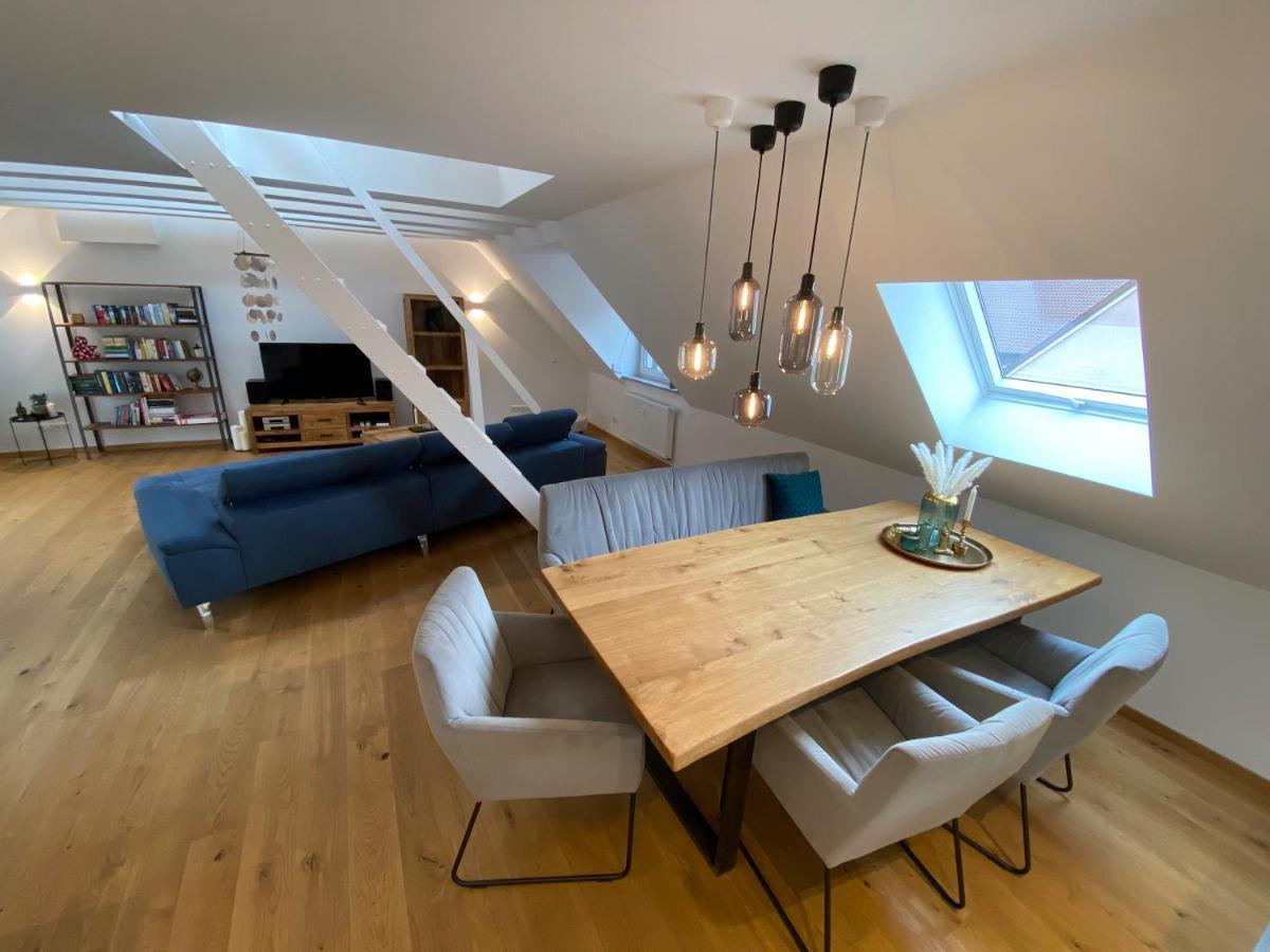 Modernes Penthouse, Nahe Wuerzburg Apartamento Exterior foto