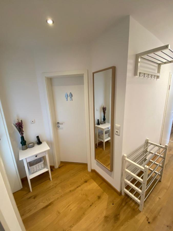 Modernes Penthouse, Nahe Wuerzburg Apartamento Exterior foto